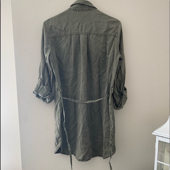 Army Green Button-up Tunic (fall must have! 🍁) - Picture 5 of 7